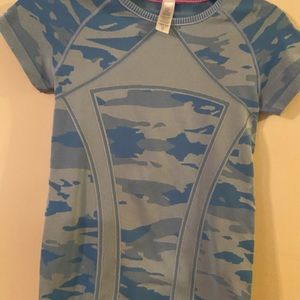 Ivivva blue shirt